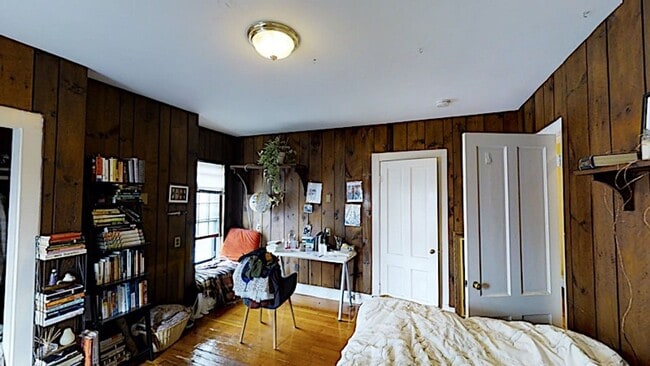 Photo - Somerville- 2.5 BR Apartment - 9/1/26 - NO FEE