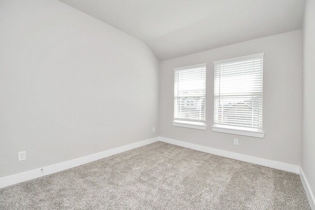 Photo - 21034 Shore Oak Dr