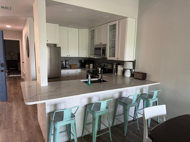 Photo - 539 Venture Blvd S