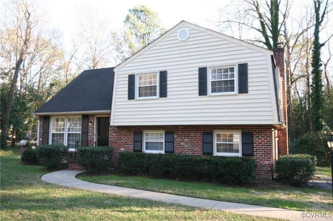 Photo - 12141 Old Buckingham Rd House