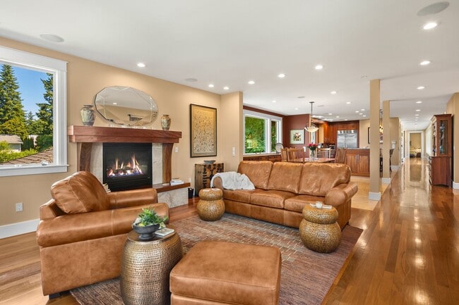 Photo - Exquisite Kirkland Estate - Lake Front Views