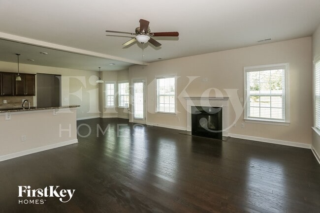9863 Travertine Trail
