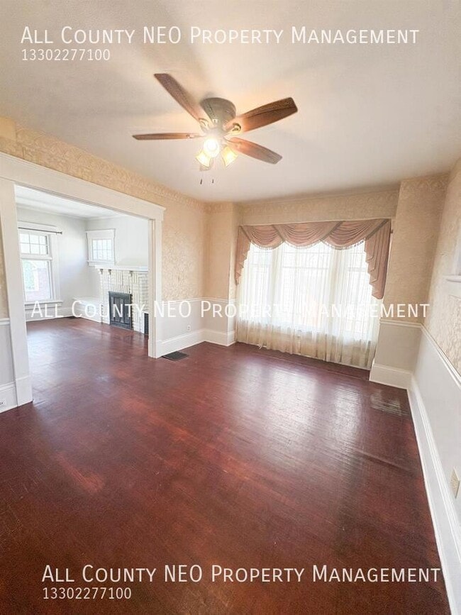 Photo - 818 Brown Ave NW