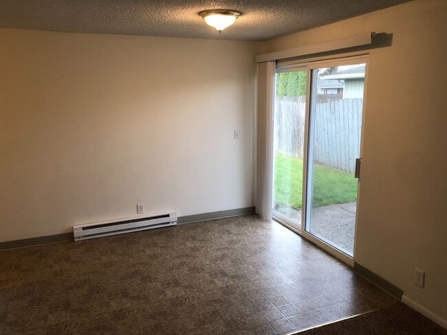 Photo - Three Bedroom Duplex in South Salem Unit 4812