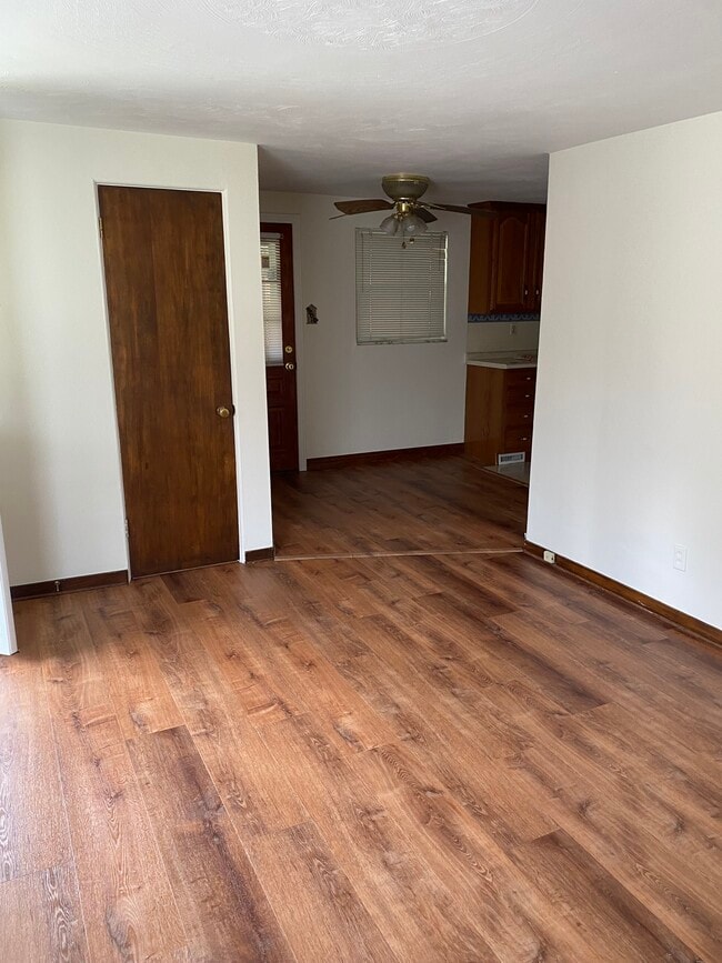 Photo - 906 Woodland Ave