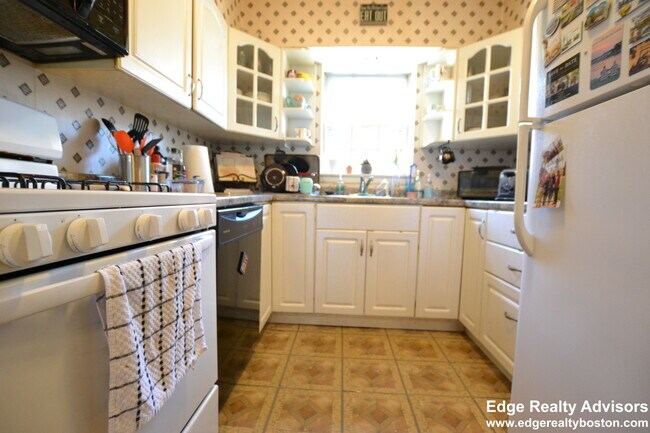 Photo - 178 Lake Shore Rd Unit 1