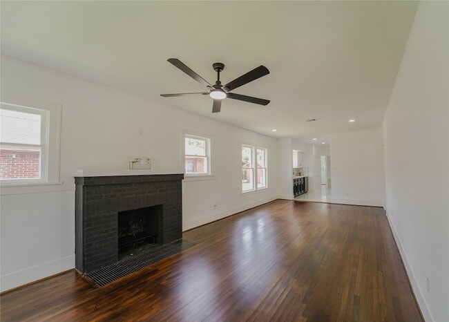 Photo - 1569 Elliott St