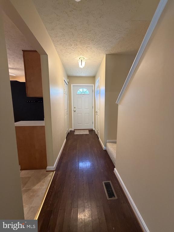 Photo - 107 Peridot Pl