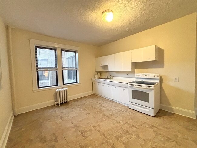 Photo - 122 Babcock St Unit 24