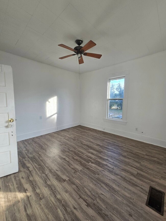 Photo - 17 S 21st St