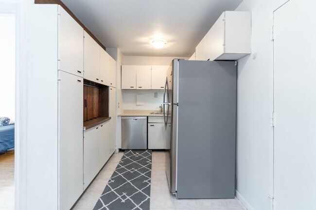 Photo - Sunny 2 BR at Claridge House Coop