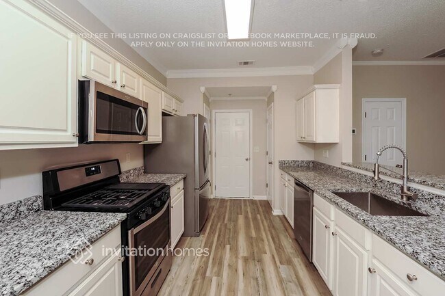 Photo - 112 Regent Pl