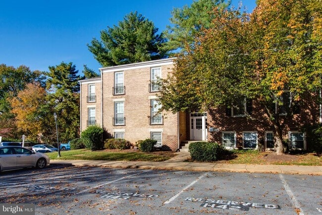 Building Photo - 822 Quince Orchard Blvd Unit 822-P2