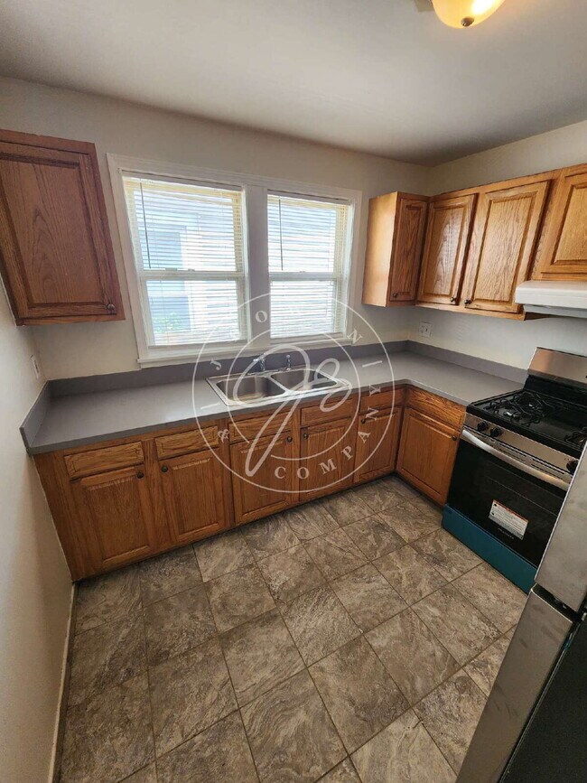Photo - Adorable Updated 3 Bedroom Bungalow Near Downtown & Tony Packo's!