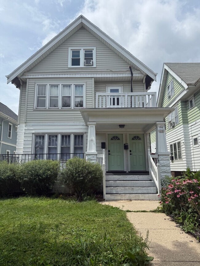 Building Photo - 1245-1245 N 46th St Unit 1245 N 46th St Rental