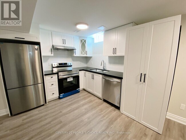 Photo - 922 Silverthorn Mill Ave