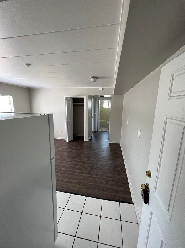 Photo - Mid Apartments