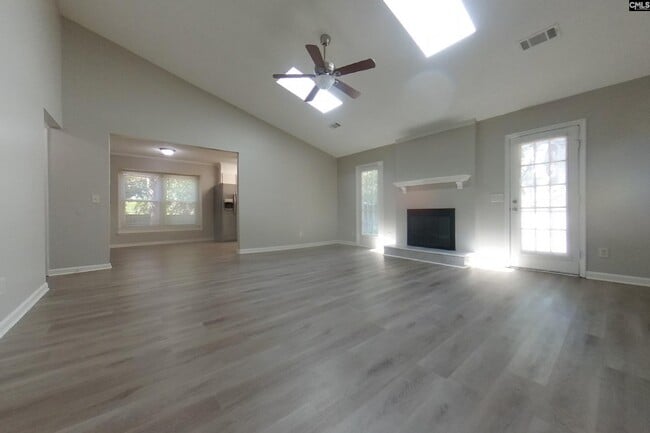 26 Maid Lynn Ct