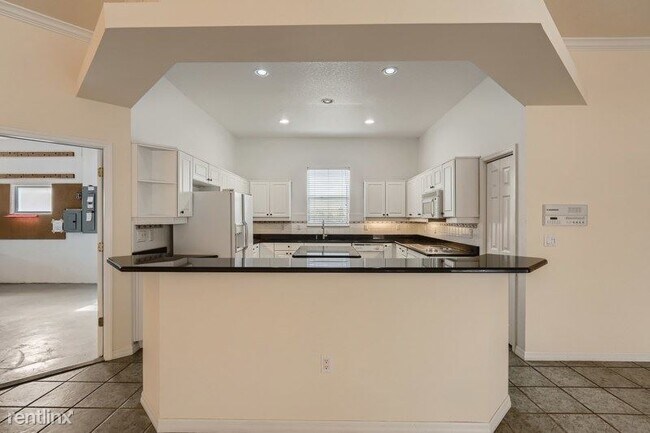 Photo - 4 br, 2 bath House - 9111 Tarleton Cir UNIT