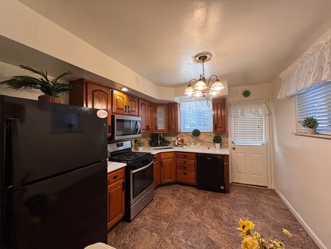 Photo - 1529 S 28th St