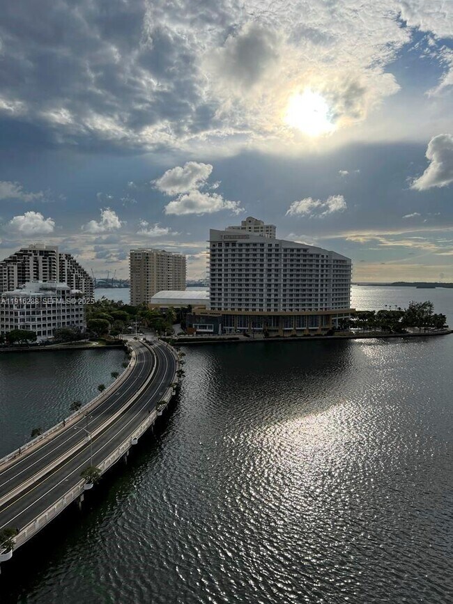 Photo - 801 Brickell Bay Dr Unidad 1469