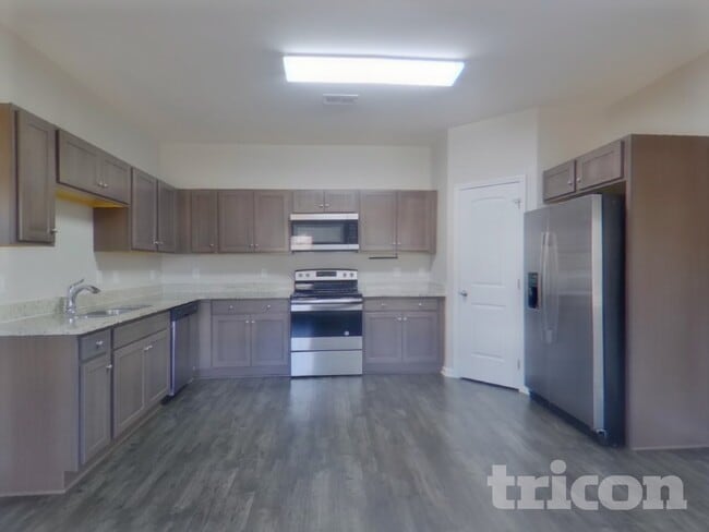 Photo - 920 Beverly Ct