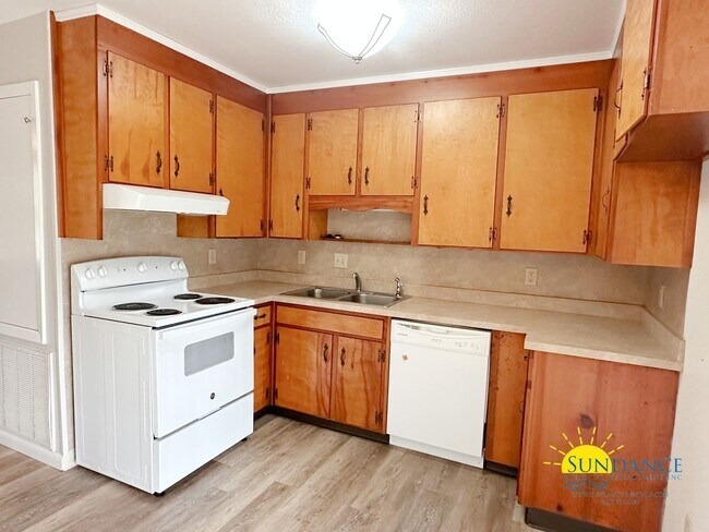 Photo - Convenient & Comfortable 2BR/1BA Home in P... Unit B