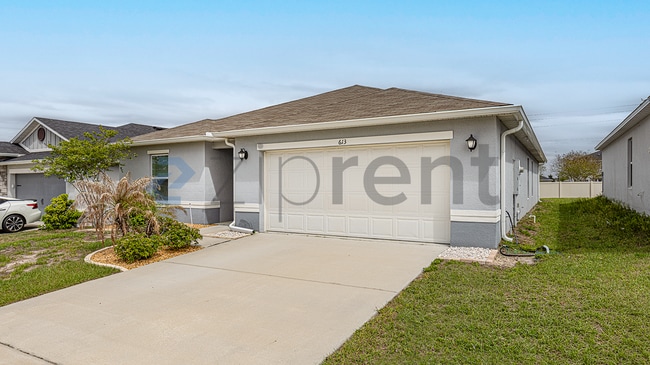 Photo - 613 Sarner Pass Wy.