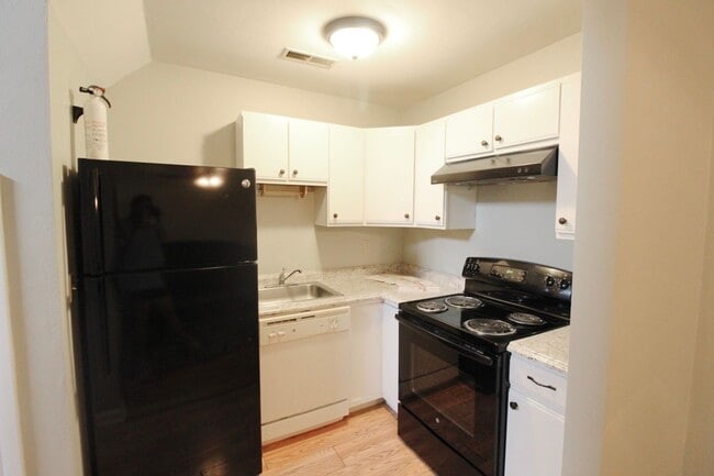 Photo - 1366 Bradley Dr