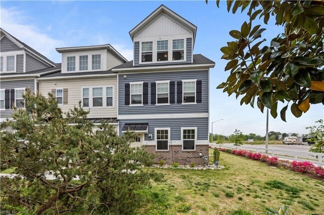 Luxury Living in Grassfield! - Luxury Living in Grassfield! Townhome