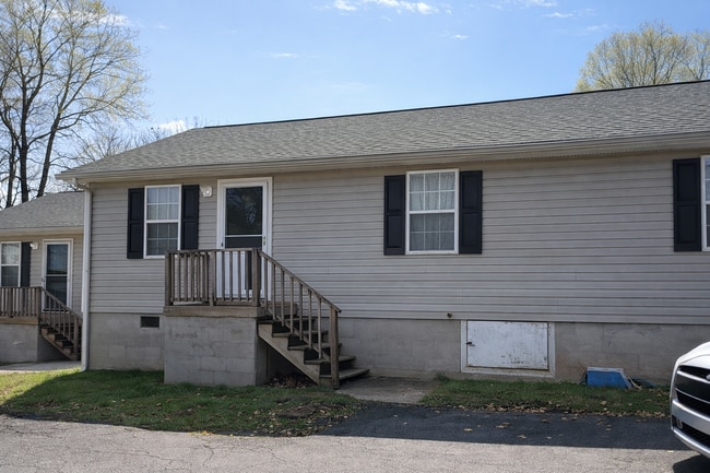 Building Photo - Two bedroom, 1 bath condo in Gibsonville Unit 713 A-C JOYNER STREET-B