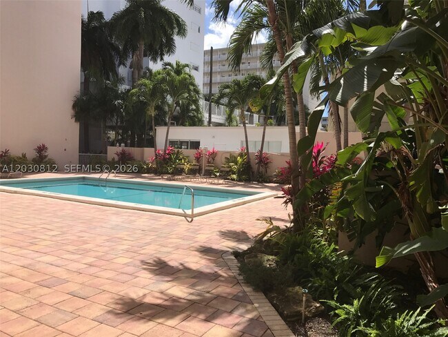416 Bay Dr E Unit 416