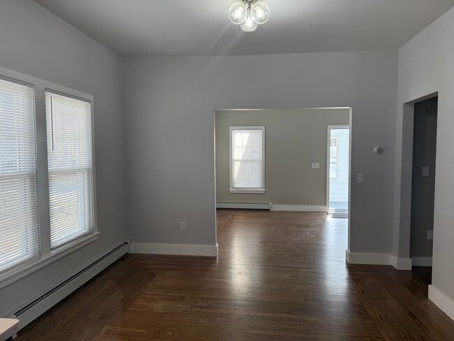 Photo - 33 Rosegarden St