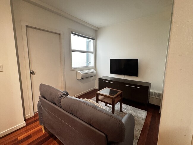 Photo - 440 Richards St Unit 201