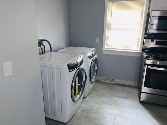 Photo - 62 Revere St Unit 2nd Fl