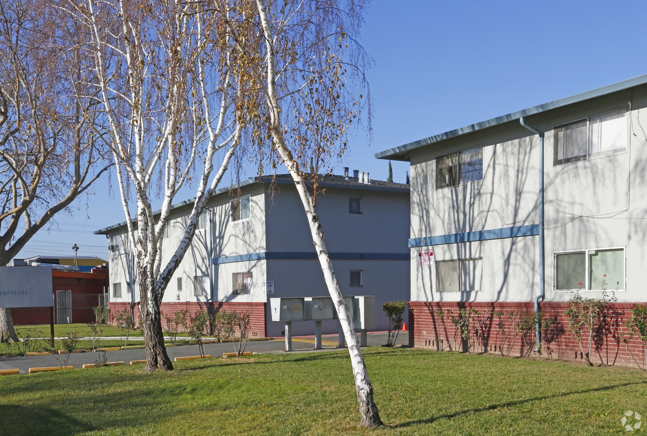 Photo - McKee Apartments