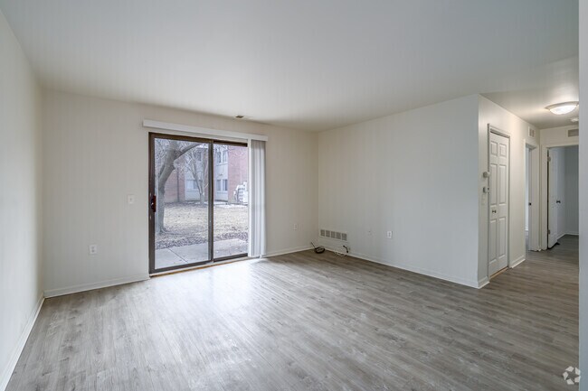 Platinum - 2BR, 1BA - 900SF - Living Room - Bradford Square