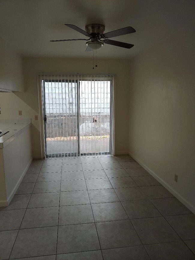 Photo - Las Montanas Apartments