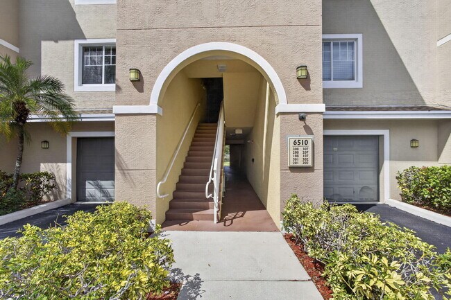 Photo - 6510 Emerald Dunes Dr Unit 308