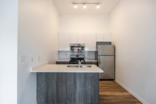 Photo - 2700 W North Ave Unit 203