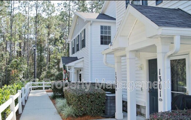 Building Photo - 575 Oakleaf Plantation Pky Unit 1309 Rental