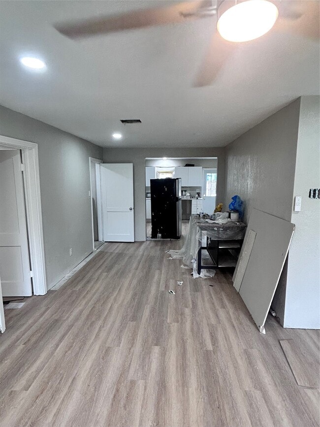 Photo - 4737 Alvin St