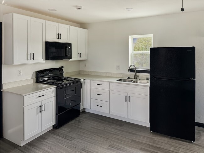 Photo - 6812 Avenue Q Unit B