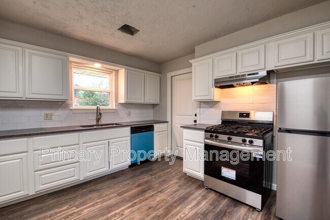 Photo - 2828 SW 83rd St