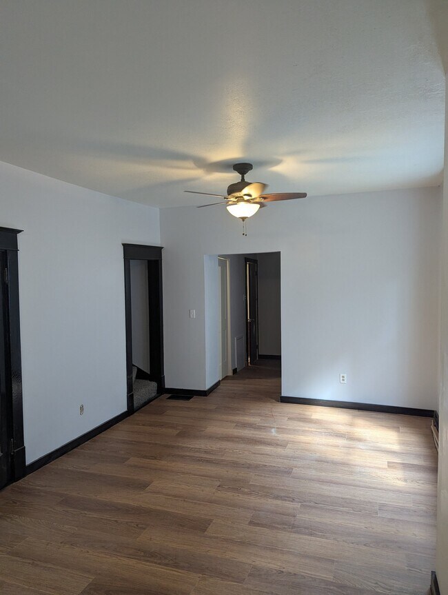 217 1st St W