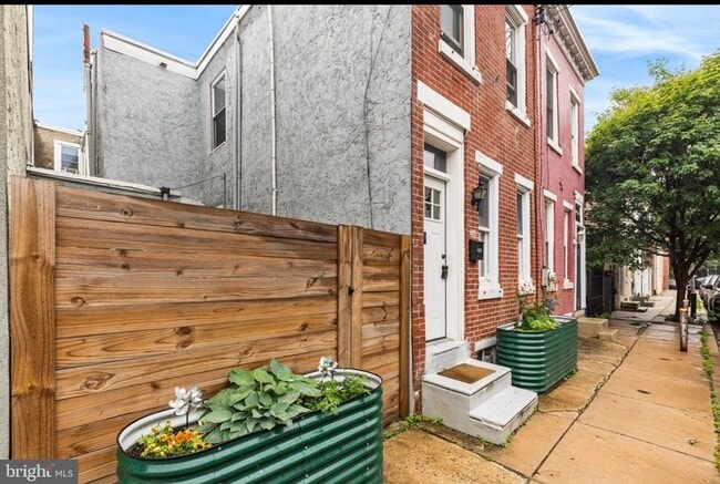 Photo - 408 E Flora St