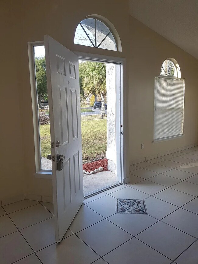 Photo - 205 San Gabriel St