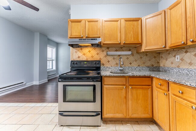 Photo - 4520 N Clarendon Ave Unit 204