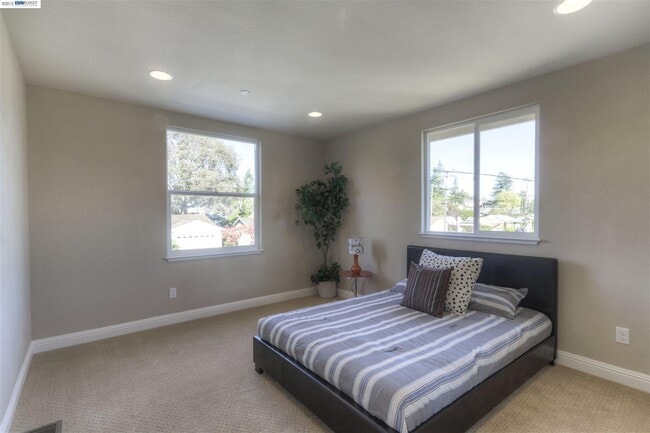 bedroom - 3571 Christensen Ln Apartment Unit 3571B