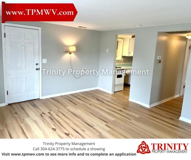 Building Photo - 628 Collins Ave